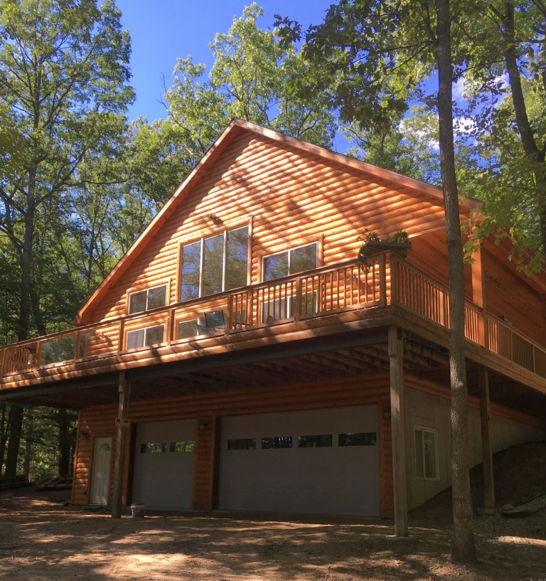 Cabin_9_face_1 Windjammer Resort Rental Cabins on Spider Lake