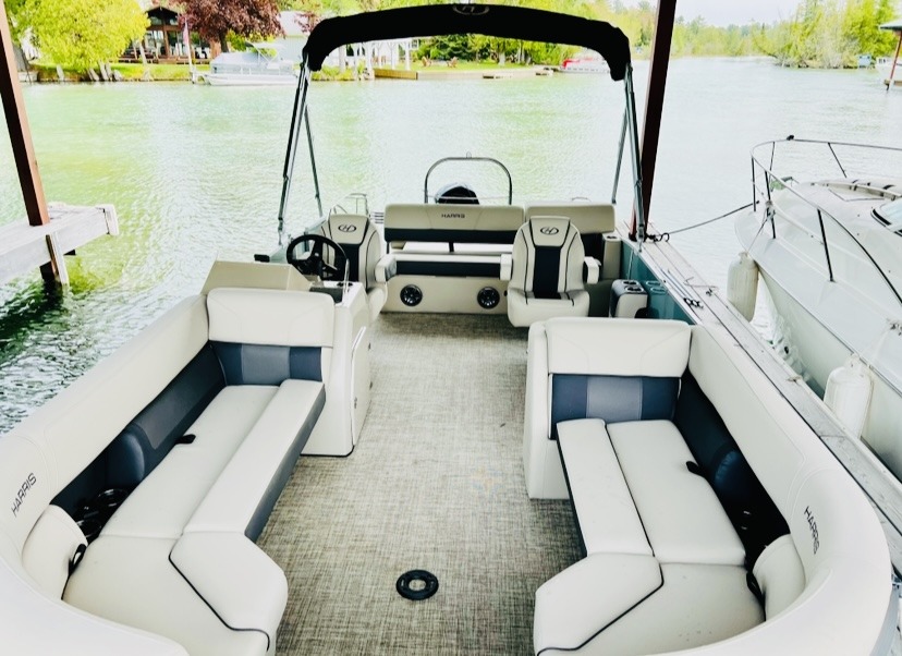 Windjammer On The Lake Resort - Cabins, Log Home, and Boat Rentals on Beautiful Spider Lake — gallery preview 3